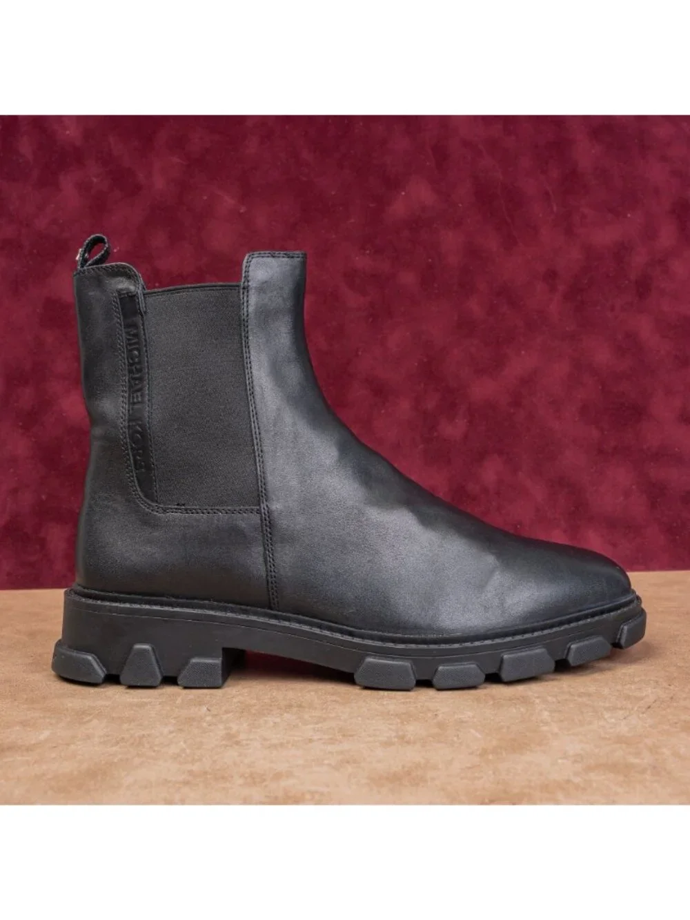 Michael Kors Women Ridley Black Leather Slip-on Lug Chelsea Ankle Boots sz 9.5